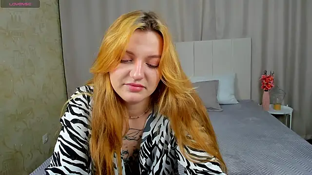 Snapshot of AnnaXPeach chatting on November 7, 12:32 am AnnaXPeach online show from November 7, 12:32 am