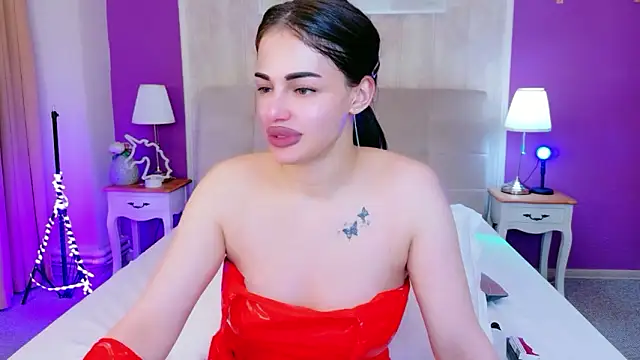 Snapshot of Di_Andra chatting on February 3, 2:53 am Di Andra online show from February 3, 2:53 am