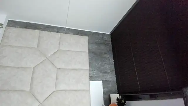 Liia Leens online show from February 21, 2:56 am