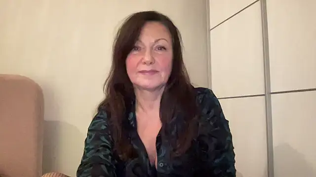 Snapshot of HotLdyllic chatting on November 16, 7:52 pm HotLdyllic online show from November 16, 7:52 pm