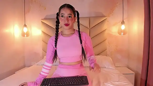 Staarhot online show from February 22, 11:53 am