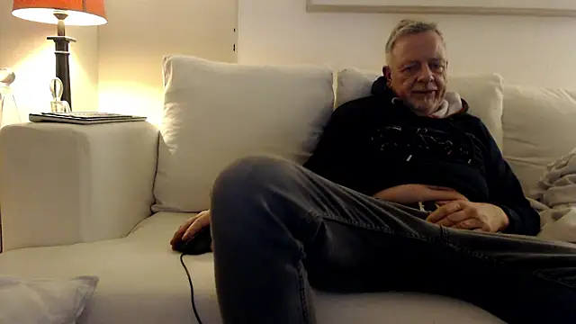 Snapshot of Dennislover007 chatting on January 16, 9:08 pm Dennislover007 online show from January 16, 9:08 pm