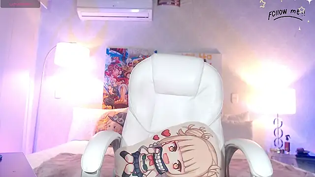 Snapshot of shidory_mei chatting on December 1, 7:19 pm shidory mei online show from December 1, 7:19 pm