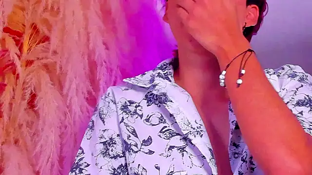 Leo Glow online show from February 13, 12:56 pm