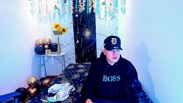 Snapshot of team_badboys chatting on December 18, 3:01 am team badboys online show from December 18, 3:01 am