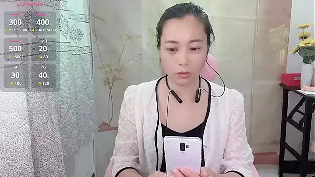 Lingling-Baby520 online show from April 12, 3:55 am