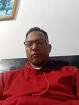 Snapshot of Tonny_Belt chatting on October 31, 5:30 am Tonny Belt online show from October 31, 5:30 am