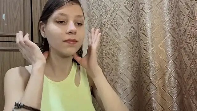 Snapshot of LahomaSassano chatting on November 27, 11:07 pm LahomaSassano online show from November 27, 11:07 pm