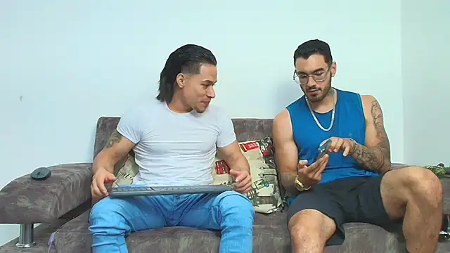 thebadboys05 online show from March 25, 2:17 am