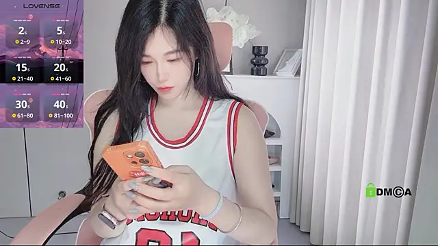 Snapshot of YunShan-33 chatting on May 27, 5:37 am YunShan-33 online show from May 27, 5:37 am