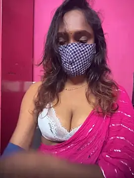 Snapshot of Queen-dhivya chatting on November 25, 5:24 pm Queen-dhivya online show from November 25, 5:24 pm