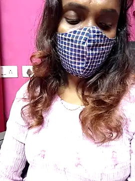 Snapshot of Queen-dhivya chatting on December 4, 5:54 pm Queen-dhivya online show from December 4, 5:54 pm