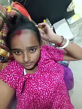 Snapshot of cuteriya5 chatting on October 31, 4:52 pm cuteriya5 online show from October 31, 4:52 pm