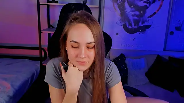 ElinVale online show from November 14, 11:31 am