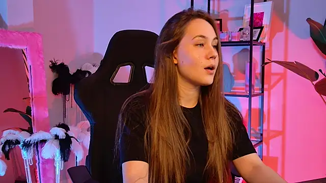 ElinVale online show from March 21, 2:53 pm