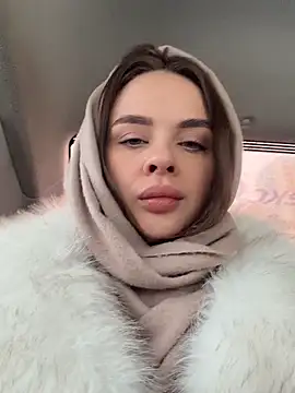 Snapshot of KristiRich chatting on February 9, 10:19 am KristiRich online show from February 9, 10:19 am