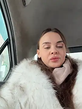 Snapshot of KristiRich chatting on February 10, 7:34 am KristiRich online show from February 10, 7:34 am