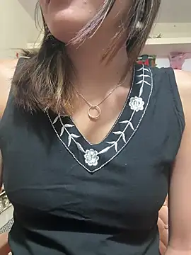 maira 33 online show from July 27, 4:58 pm