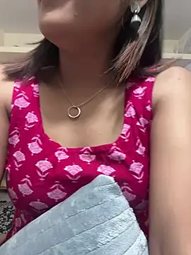 maira 33 online show from August 3, 2:00 pm