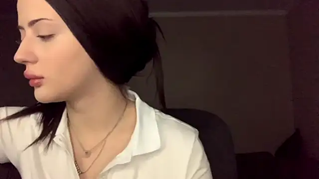 RuthGarner online show from October 31, 2:40 pm