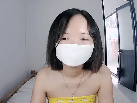 Snapshot of 10tb chatting on December 5, 8:45 am 10tb online show from December 5, 8:45 am