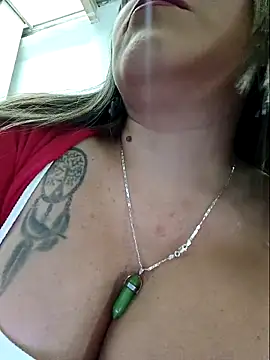 Snapshot of cataleyamyst chatting on November 8, 2:50 pm cataleyamyst online show from November 8, 2:50 pm