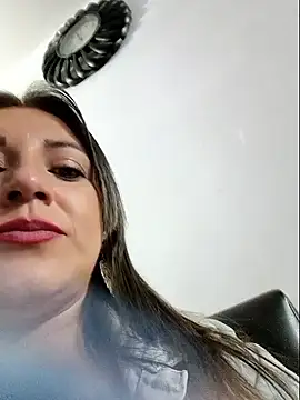 Snapshot of cataleyamyst chatting on December 20, 1:23 am cataleyamyst online show from December 20, 1:23 am