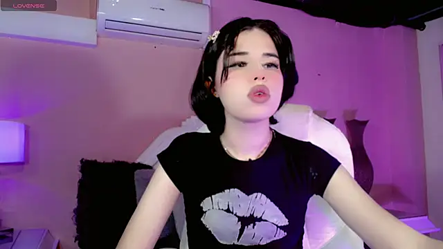 Snapshot of ClaudiaSophia chatting on November 18, 11:25 am ClaudiaSophia online show from November 18, 11:25 am