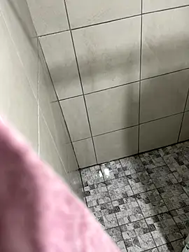 Snapshot of n0tf0und chatting on November 3, 7:42 am n0tf0und online show from November 3, 7:42 am