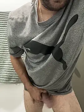 Snapshot of n0tf0und chatting on November 16, 3:23 am n0tf0und online show from November 16, 3:23 am