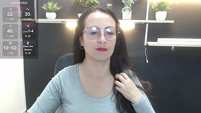 Lauryn Jones online show from March 31, 4:18 pm