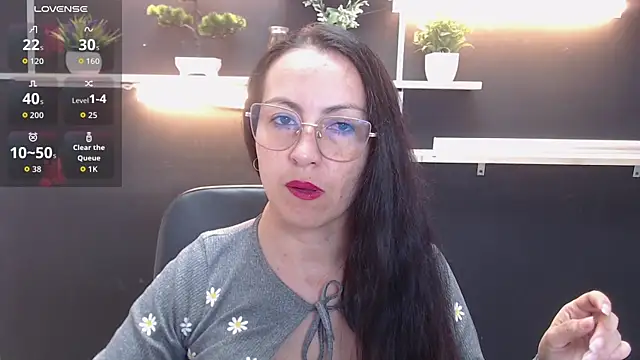 Lauryn Jones online show from April 7, 4:51 pm