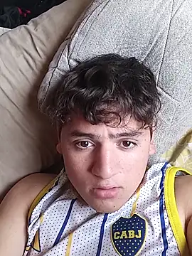 Snapshot of Myboy0020 chatting on November 19, 3:23 pm Myboy0020 online show from November 19, 3:23 pm