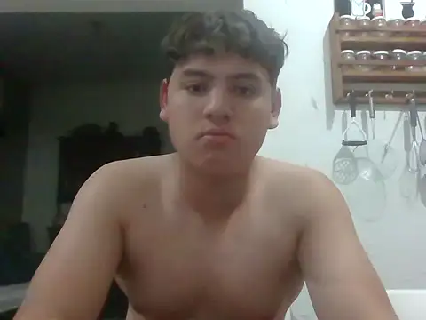 Snapshot of Myboy0020 chatting on November 21, 4:22 am Myboy0020 online show from November 21, 4:22 am