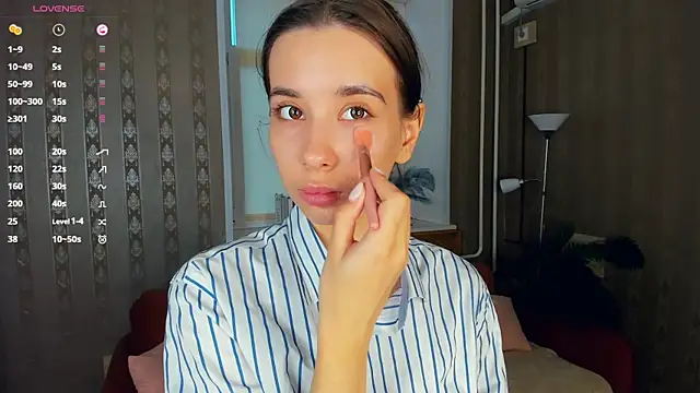 Snapshot of JacalynSchreiber chatting on November 21, 6:56 am JacalynSchreiber online show from November 21, 6:56 am