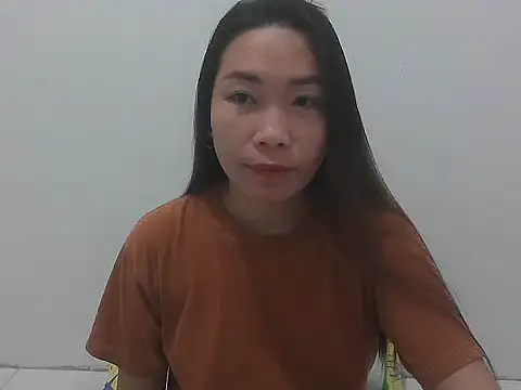 Snapshot of Wild_hot_Lyn chatting on November 8, 7:23 pm Wild hot Lyn online show from November 8, 7:23 pm