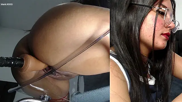 UGLYGIIRL  online show from April 16, 6:14 am