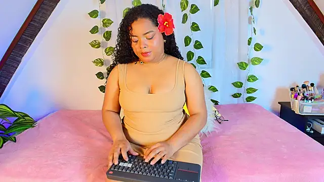 alanaa gomezz online show from May 29, 6:39 pm
