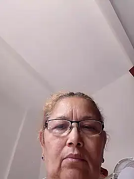 Snapshot of Cessi50 chatting on November 11, 7:25 pm Cessi50 online show from November 11, 7:25 pm