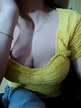 Snapshot of shy-bany123 chatting on November 11, 2:11 am shy-bany123 online show from November 11, 2:11 am