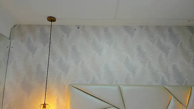 Snapshot of laurettedela_rouse chatting on November 25, 11:32 am laurettedela rouse online show from November 25, 11:32 am