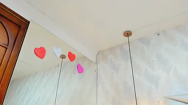 Snapshot of laurettedela_rouse chatting on November 27, 10:28 am laurettedela rouse online show from November 27, 10:28 am