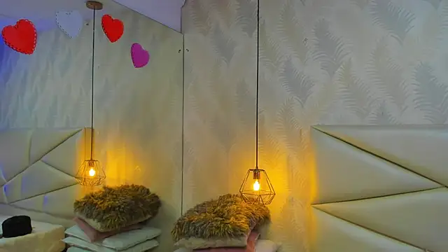 Snapshot of laurettedela_rouse chatting on November 29, 11:35 am laurettedela rouse online show from November 29, 11:35 am