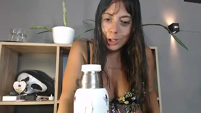 Snapshot of mickystrumia23 chatting on January 10, 8:54 pm mickystrumia23 online show from January 10, 8:54 pm