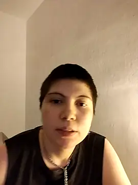 mollypop  online show from November 5, 10:32 pm