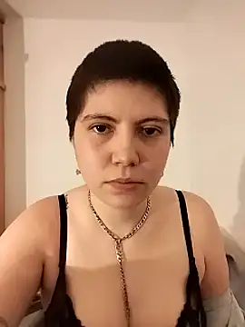 mollypop  online show from November 6, 11:26 pm