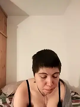 mollypop  online show from November 8, 10:41 pm