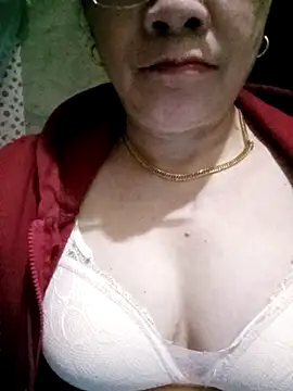 small-house123 online show from February 28, 1:23 pm