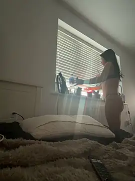 Snapshot of Bethrae25 chatting on February 24, 5:44 pm Bethrae25 online show from February 24, 5:44 pm