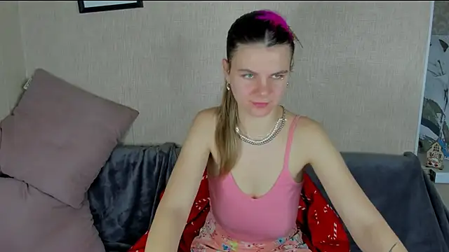 Snapshot of Zorianaa chatting on December 20, 9:11 pm Zorianaa online show from December 20, 9:11 pm